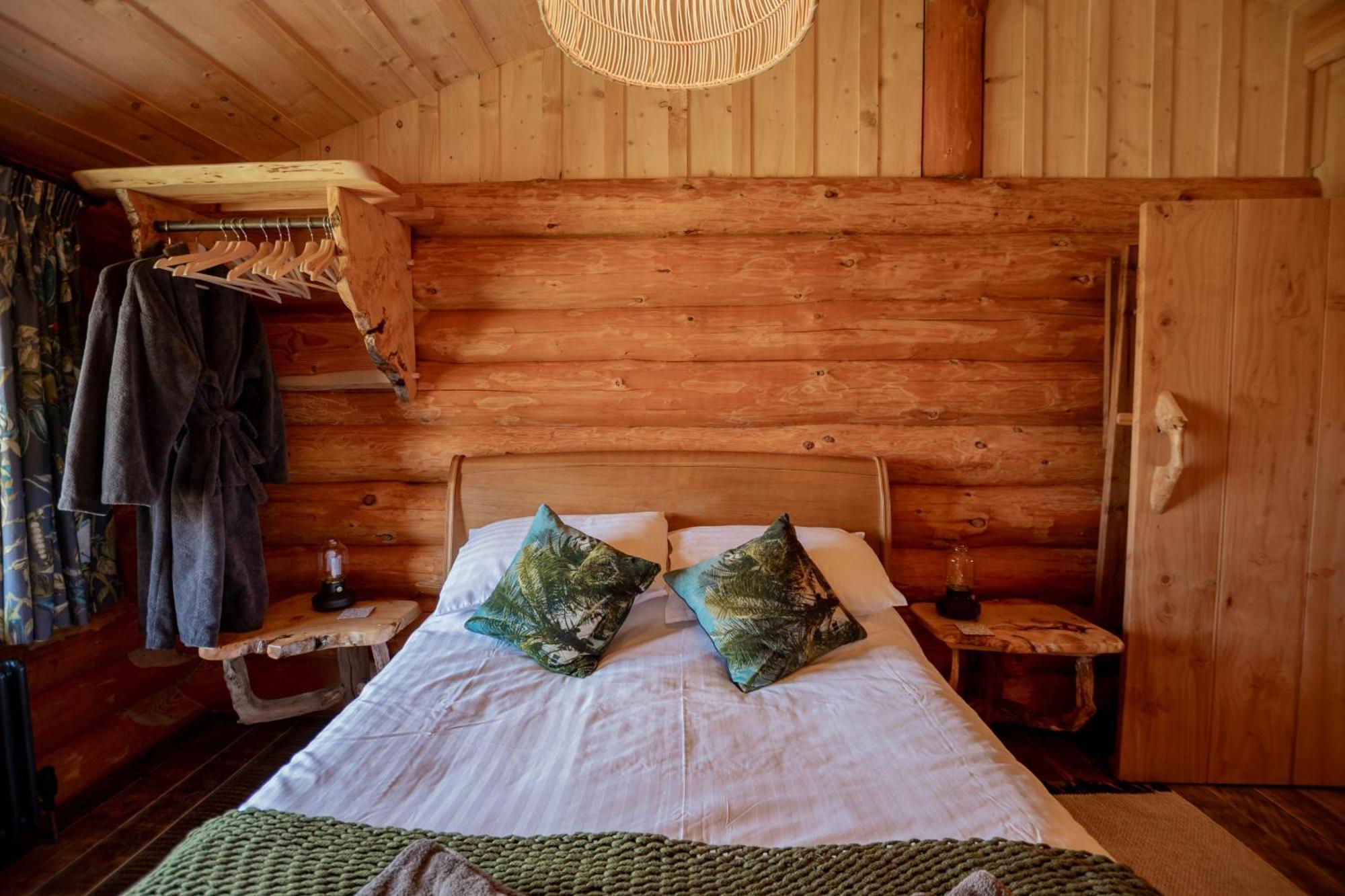 Rowan - Tedstone Log Cabins Bromyard Exterior foto