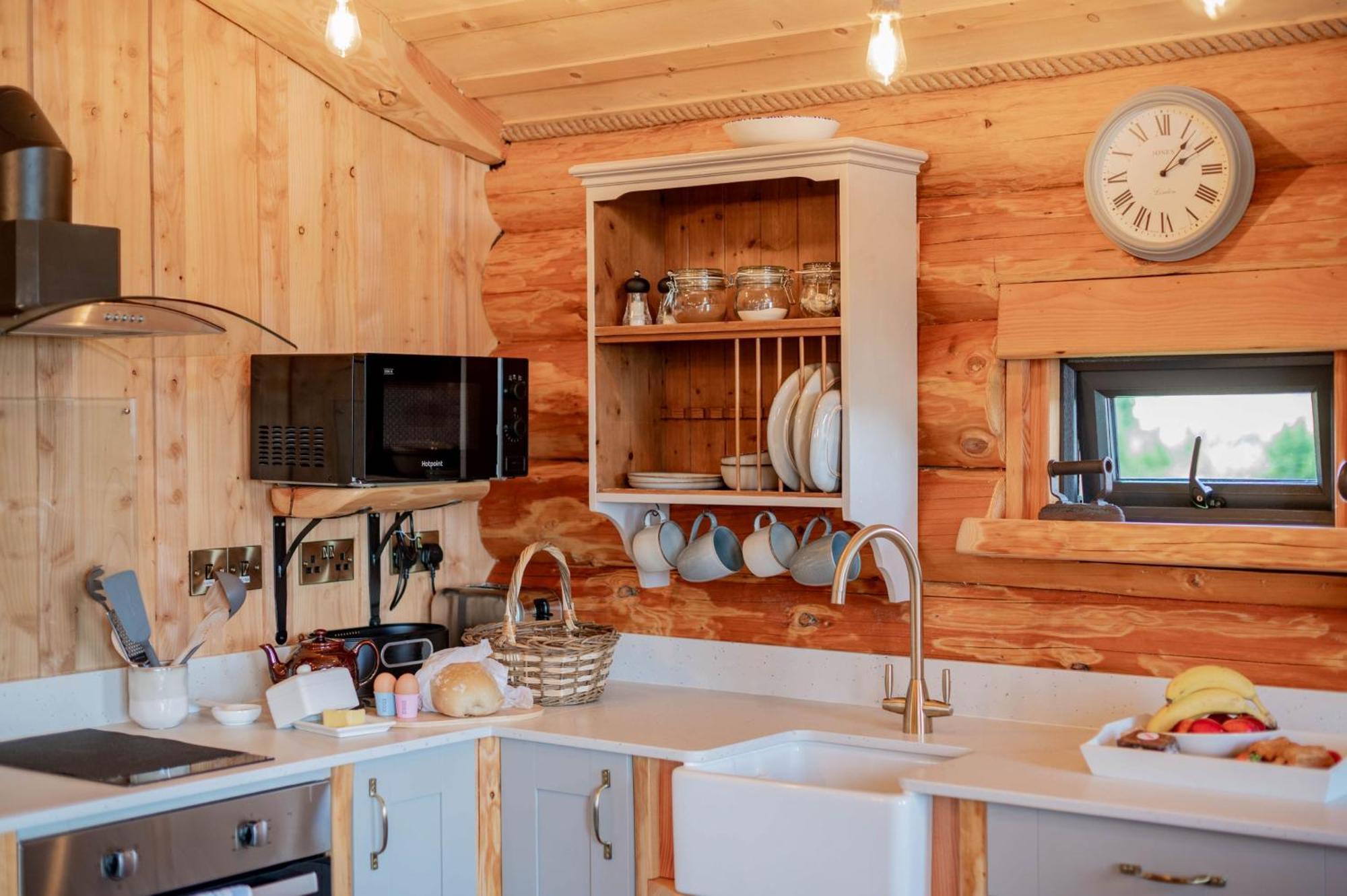 Rowan - Tedstone Log Cabins Bromyard Exterior foto