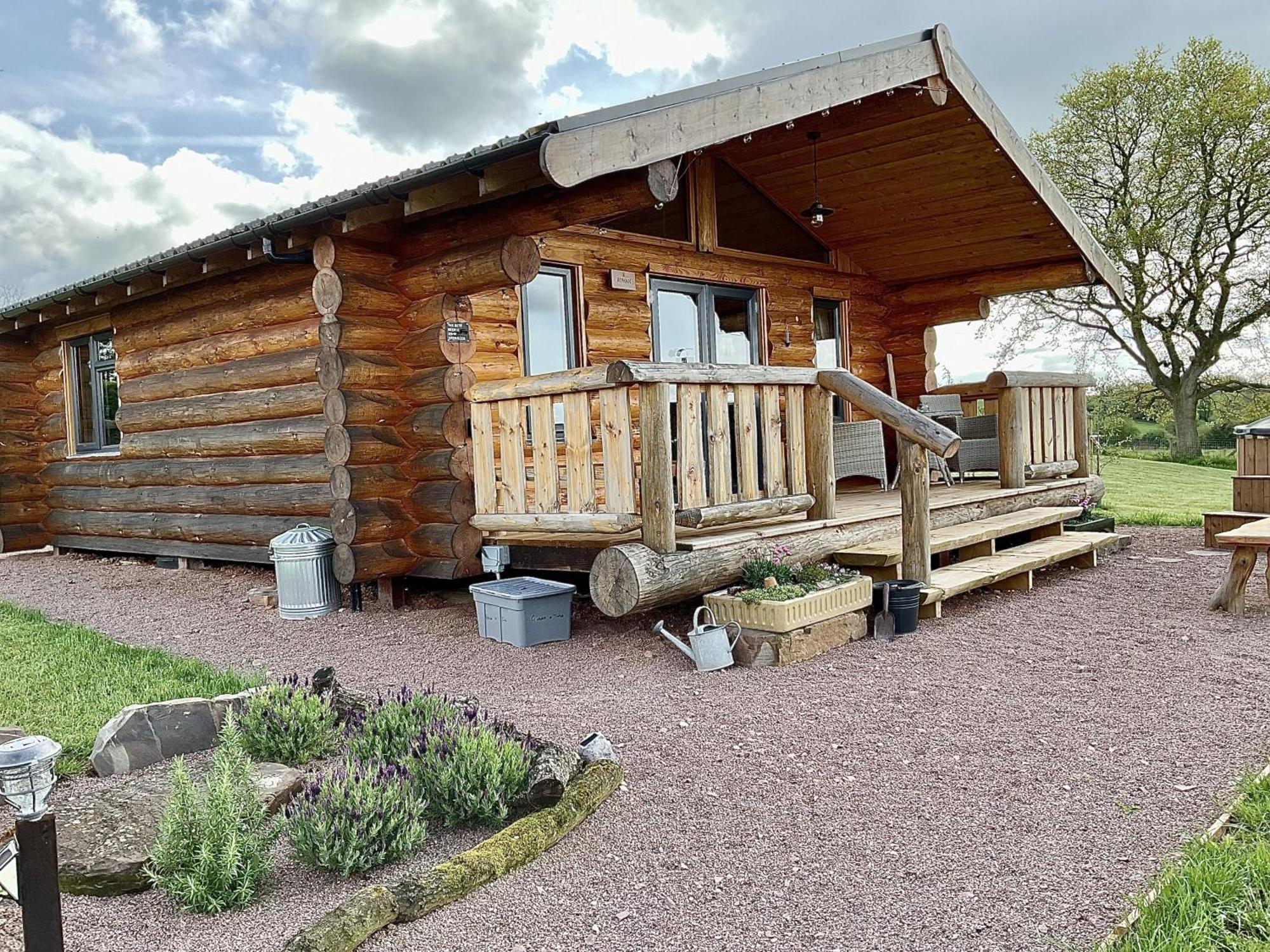 Rowan - Tedstone Log Cabins Bromyard Exterior foto